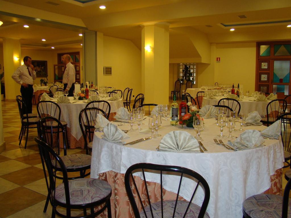 וילאפיאנה Hotel Ristorante111 מראה חיצוני תמונה